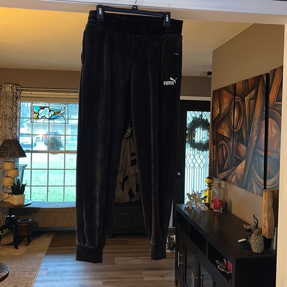 Puma NWT M Black Velvet Joggers - Picture 2 of 8